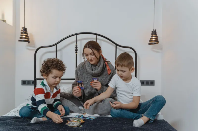 Las Fichas que Nos Unen: Cómo la Lotería Chapina Se Volvió la Noche Más Esperada del Año en Nuestras Casas de EE.UU.